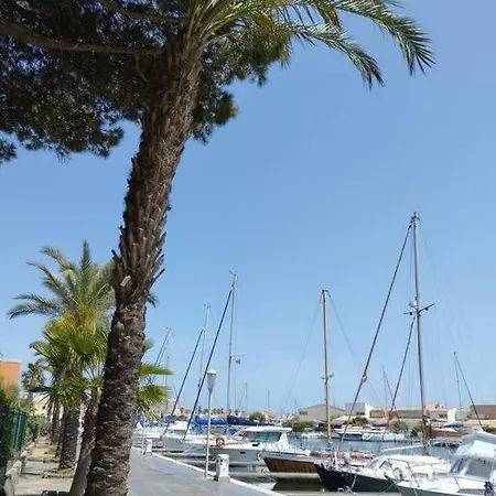 4 Couchages Avec Piscine D'ete Vue Port * Agde