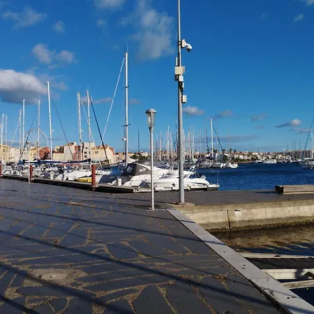 4 Couchages Avec Piscine D'ete Vue Port Agde