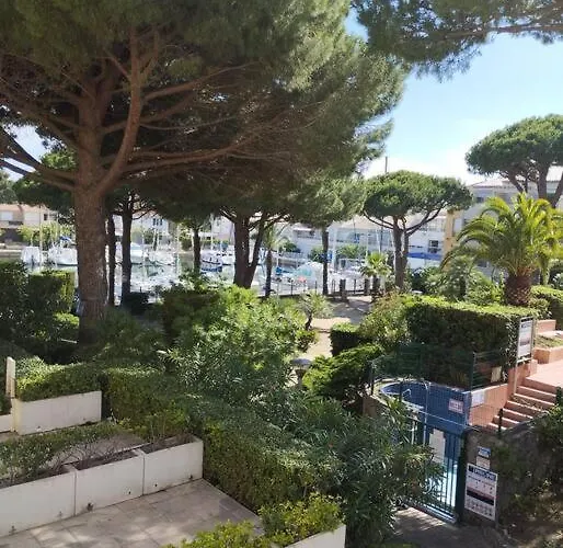 4 Couchages Avec Piscine D'ete Vue Port Agde